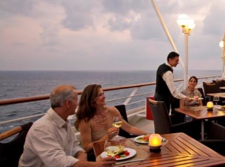 azamara-club-cruises-azamara-journey-deck_main