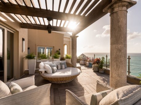 ritz-carlton-grandcayman_pnths_master1_terrace_v2